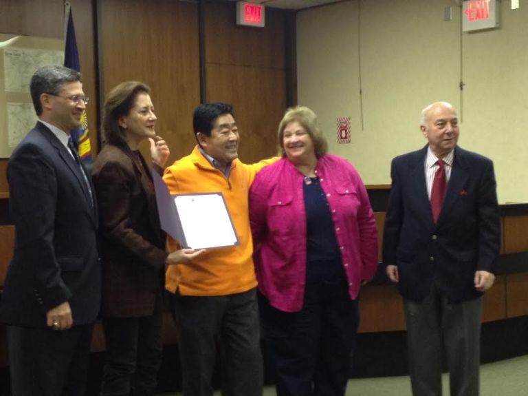Great Neck Plaza bans smoking businesses, recognizes long-standing business Great Neck Plaza bans smoking businesses, recognizes long-standing business