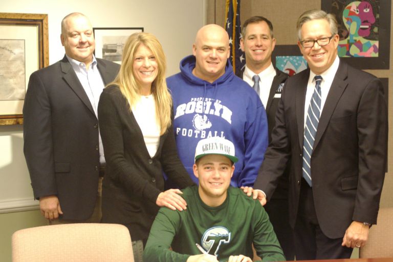 Roslyn kicker commits to Tulane Roslyn kicker commits to Tulane