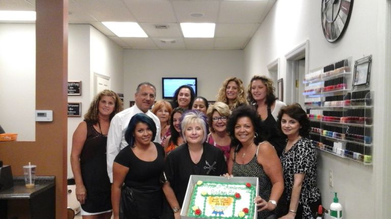 Salon ECO celebrates third anniversary