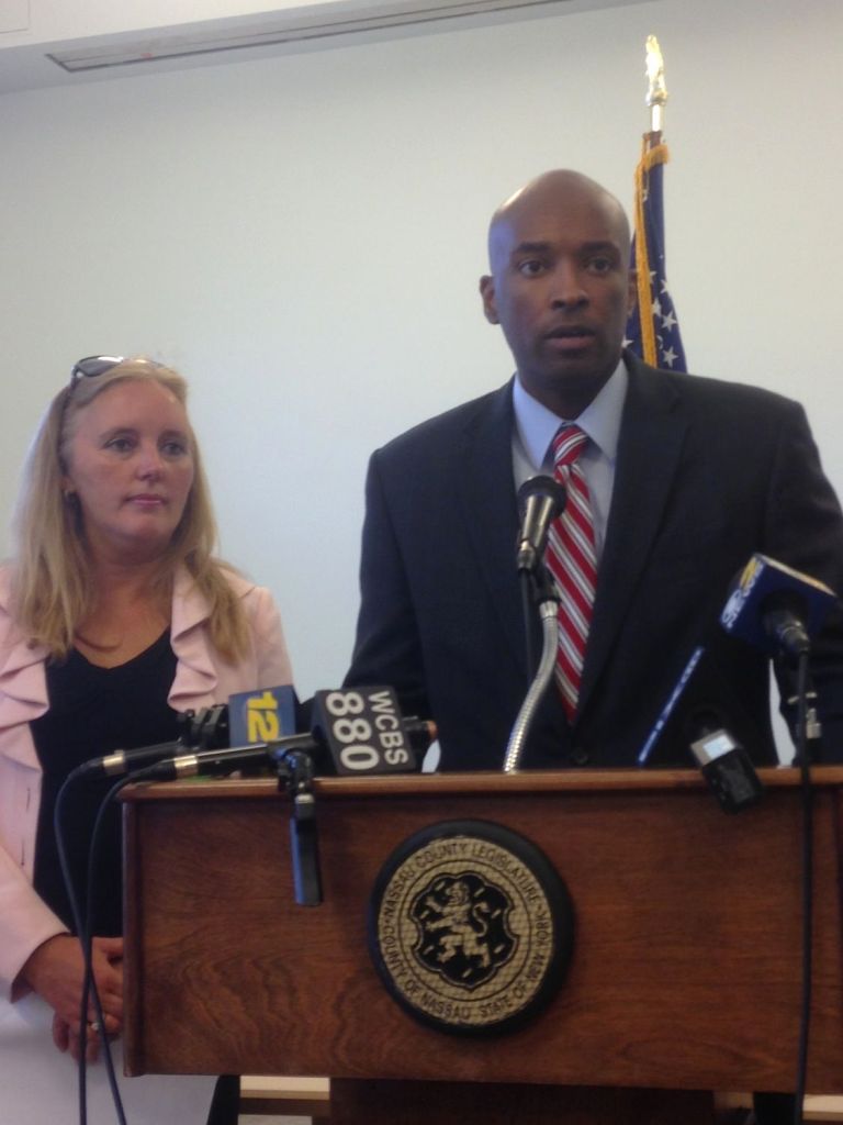 Nassau County Democrats oppose Mangano’s planned casino Nassau County Democrats oppose Mangano’s planned casino