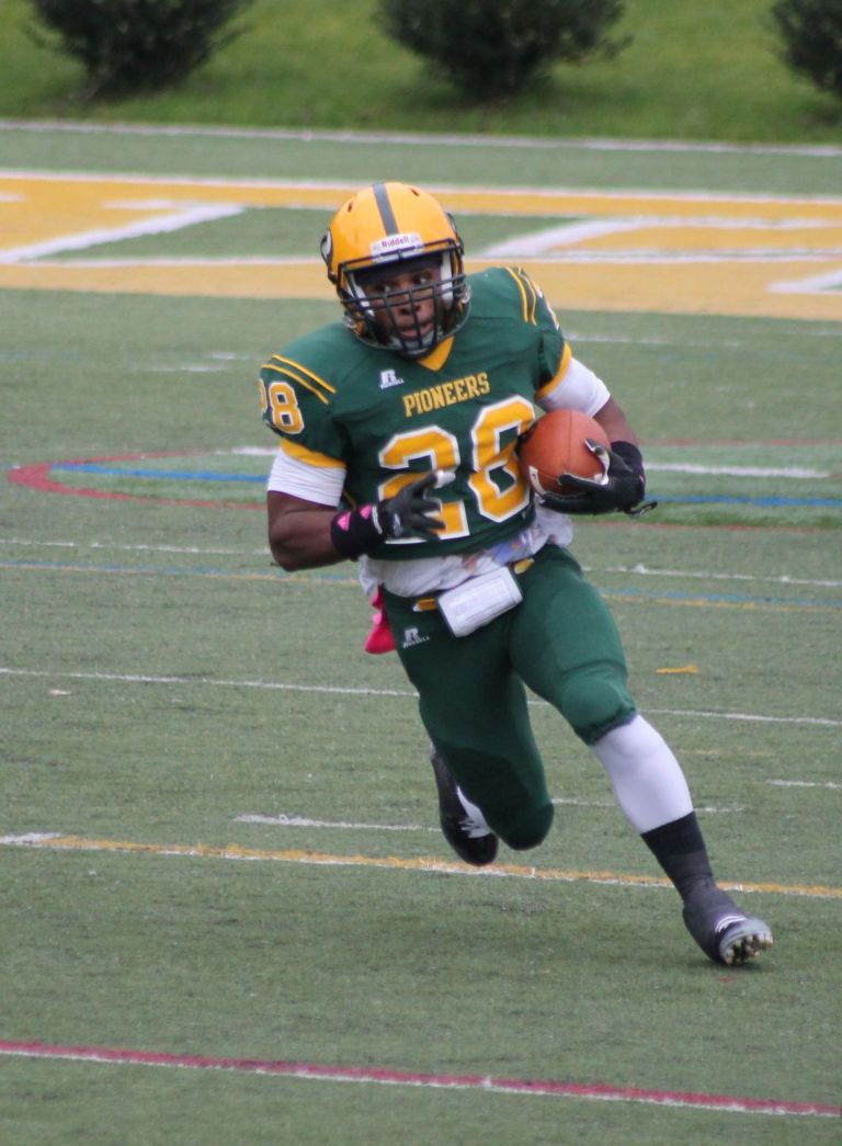Pioneers top Saint Anselm, 24-21