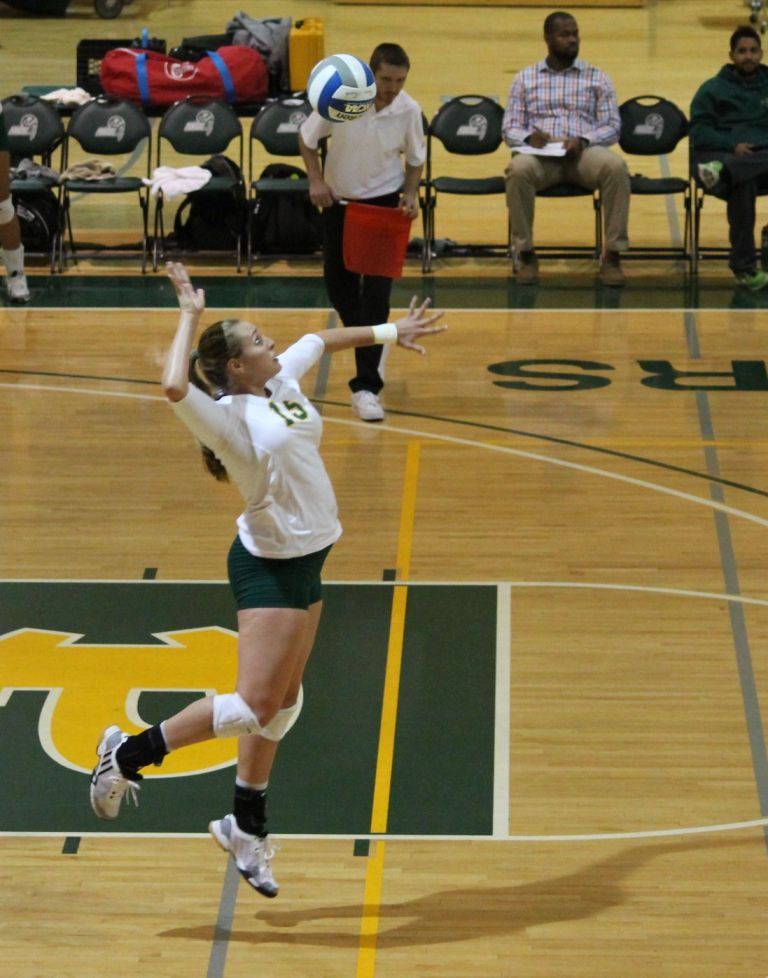 LIU Post women’s volleyball serves up back-to-back wins LIU Post women’s volleyball serves up back-to-back wins