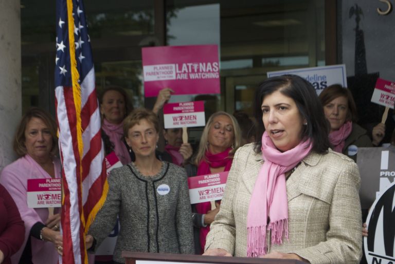Women’s groups endorse Singas in D.A. run Women’s groups endorse Singas in D.A. run