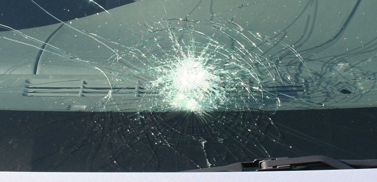 Roslyn man’s windshield shattered while driving