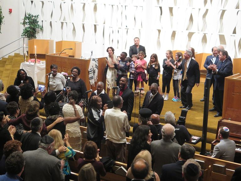 Temple Beth-El offers show of faith to Charleston shooting victim’s family Temple Beth-El offers show of faith to Charleston shooting victim’s family