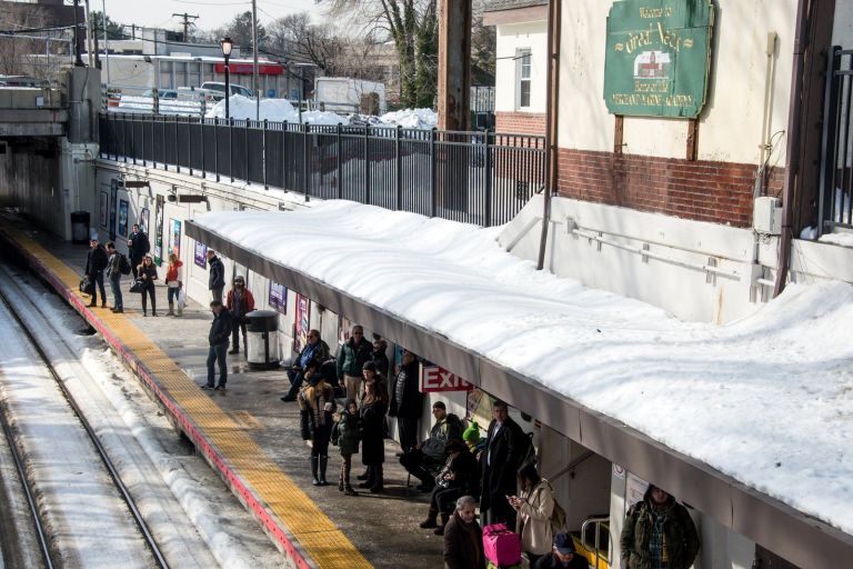 Buses to replace trains on Port Washington LIRR line this weekend for five hours