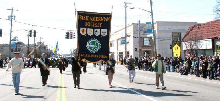 Mineola St. Patrick’s Day parade gets smiles from weather