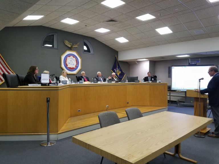 North Hills planning board hears tree concerns North Hills planning board hears tree concerns