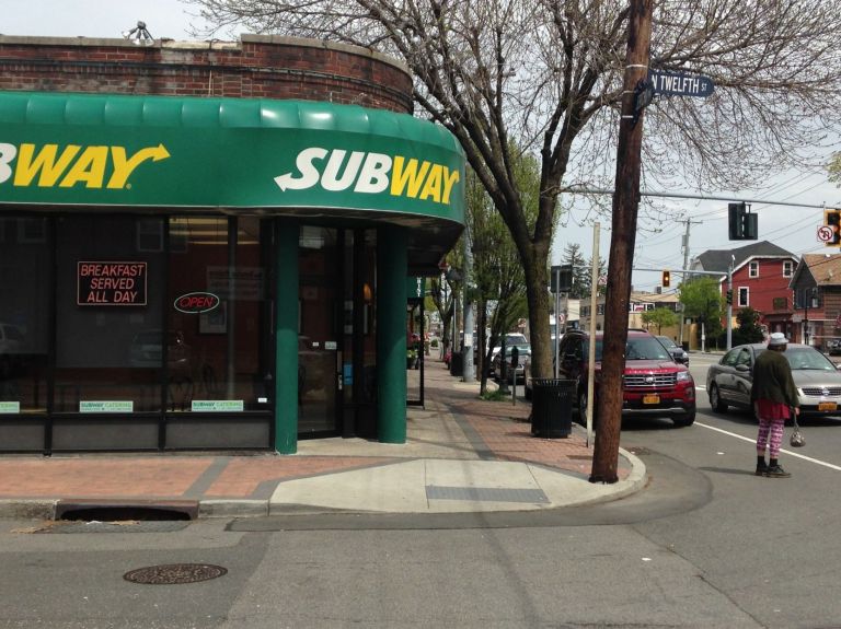 New Hyde Park Subway robbed twice in a week New Hyde Park Subway robbed twice in a week