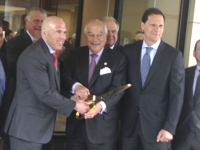 Ritz-Carlton cuts ribbon on North Hills condos