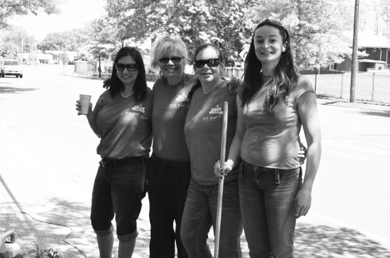 Keller Williams staff cleans up NHP PAL Keller Williams staff cleans up NHP PAL