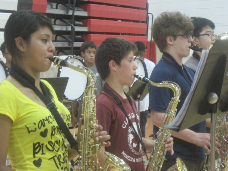 Mineola band ready for football Mineola band ready for football