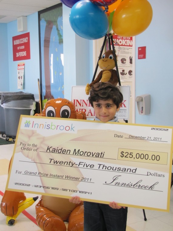Kinder kid sells sweets, wins prize