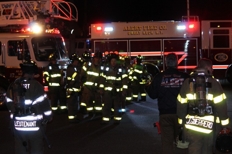 CO2 leak prompts Kings Point evacuation CO2 leak prompts Kings Point evacuation