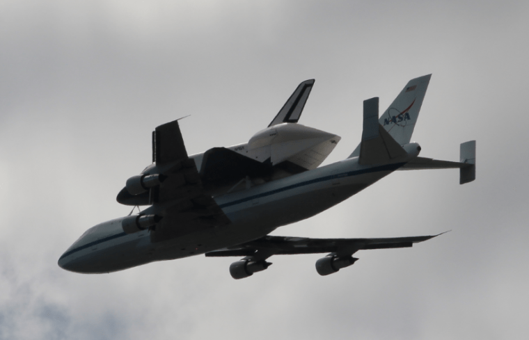 Zatz it: New Hyde Park dentist snaps shuttle fly-by