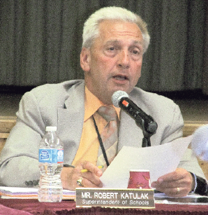 Class size a concern at Manor Oaks