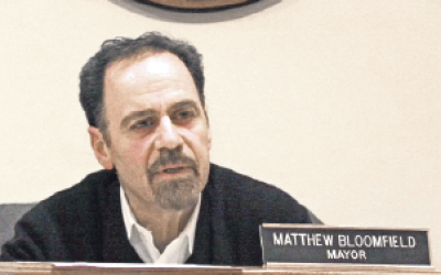 Russell Gardens mayor will not seek re-election
