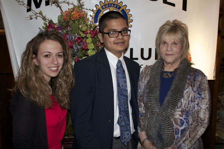 Pair wins Manhasset Rotary student awards