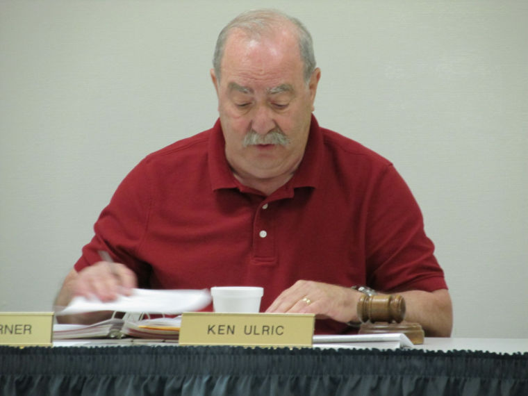 County library head apologizes for yelling County library head apologizes for yelling