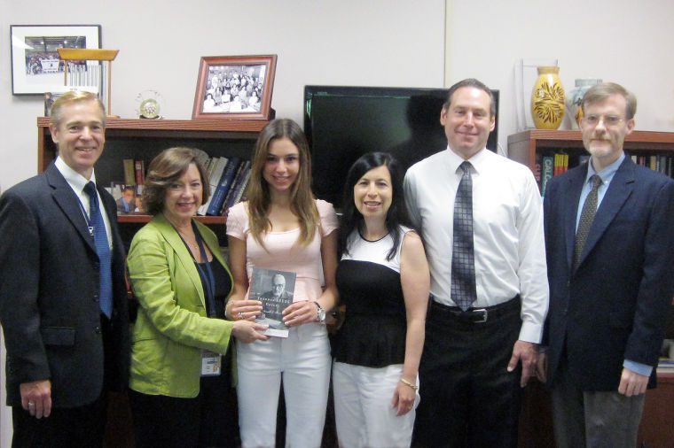 Kornrich wins S. High Dartmouth award