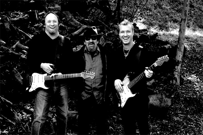 Stills returns with new band Stills returns with new band