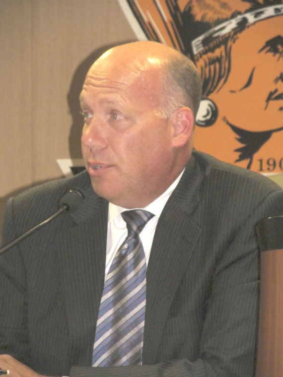 Mineola trustees okay 4-year terms Mineola trustees okay 4-year terms