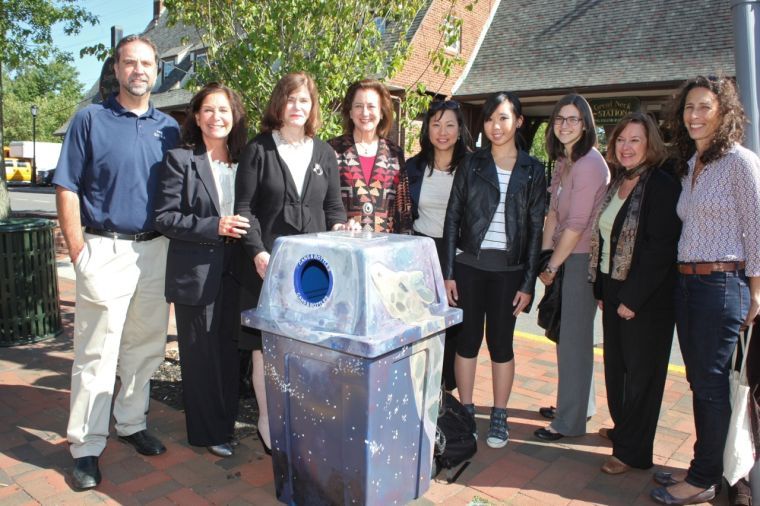 Recycling program taps student artists Recycling program taps student artists