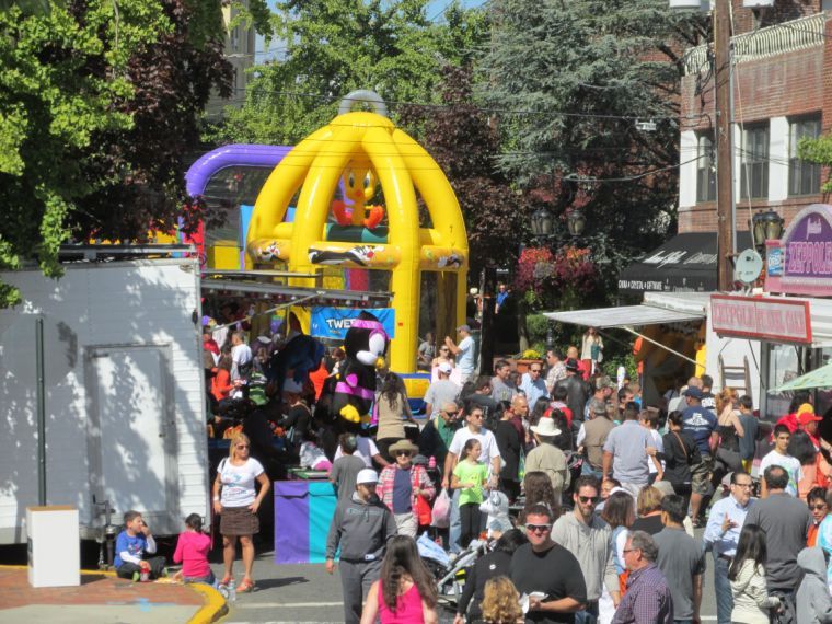 Clear skies for GN Plaza street fair Clear skies for GN Plaza street fair