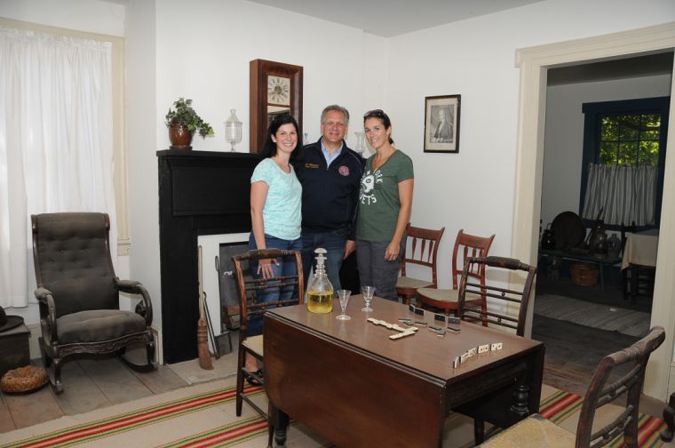 Mangano, sisters tour Old Bethpage Village Mangano, sisters tour Old Bethpage Village