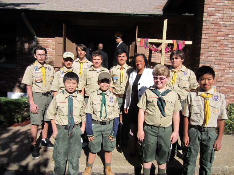 Scouts direct traffic for pastor’s service