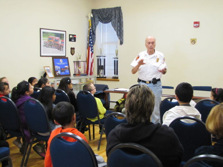 Jackson Ave. students learn about fire safety Jackson Ave. students learn about fire safety