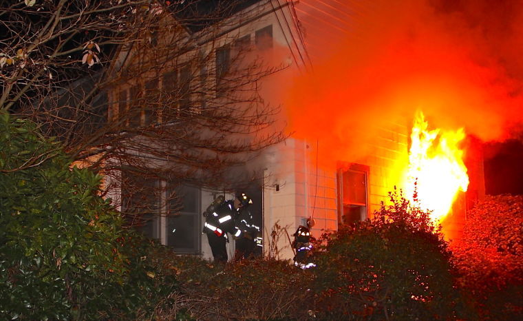 Firefighters battle election night blaze in Great Neck