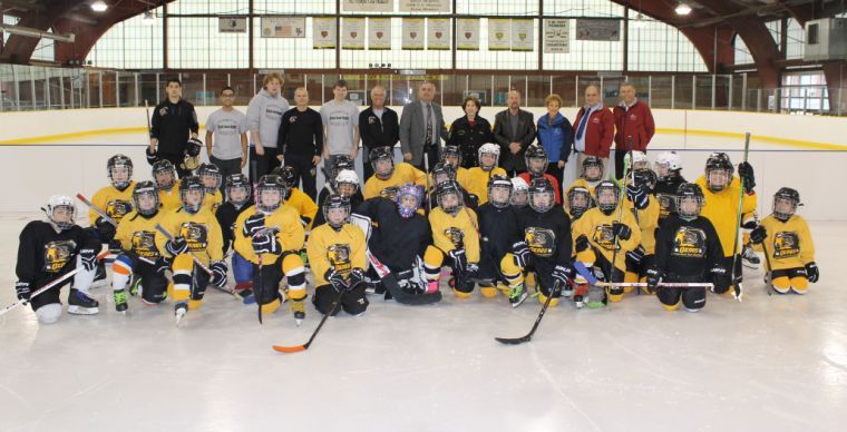 Stergiopoulos family helps celebrate Bears Hockey Stergiopoulos family helps celebrate Bears Hockey