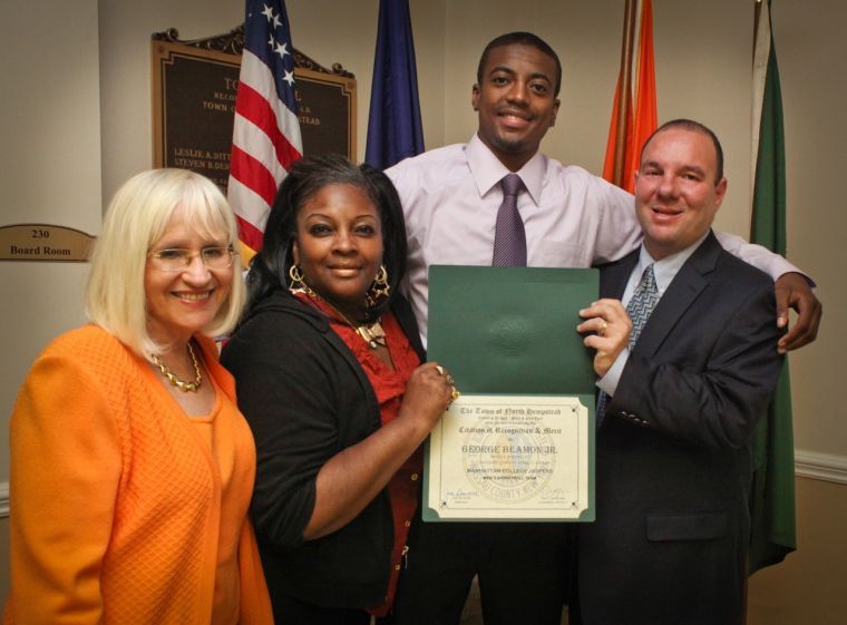 Roslyn’s Beamon honored by town Roslyn’s Beamon honored by town