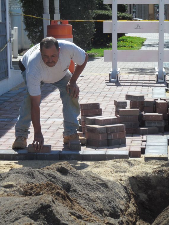 NHP mayor slams Op Mainstreet contractor NHP mayor slams Op Mainstreet contractor