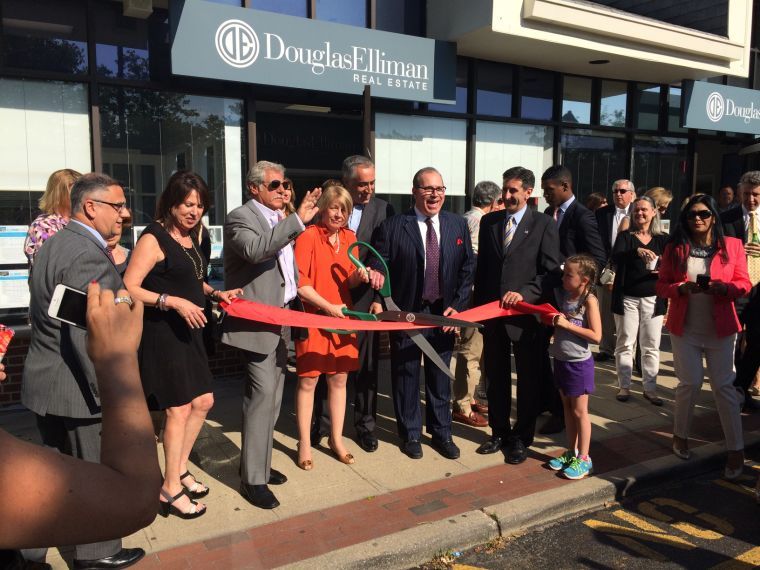 Douglas Elliman celebrates expansion