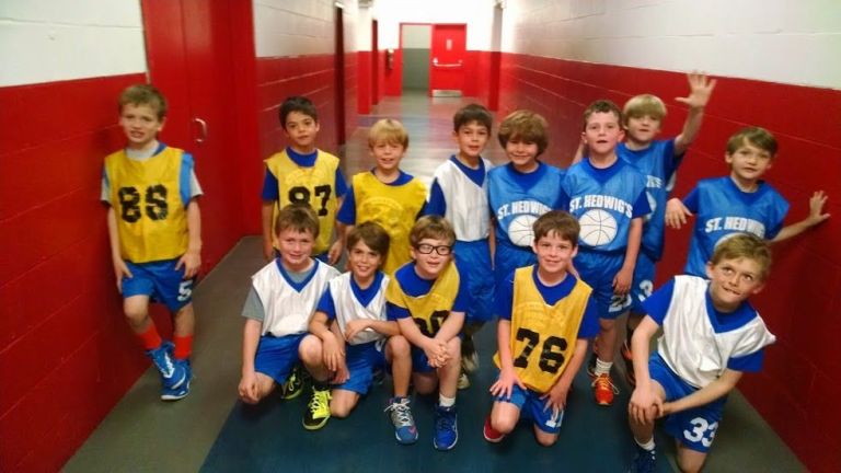 Manhasset Raptors storm SJU