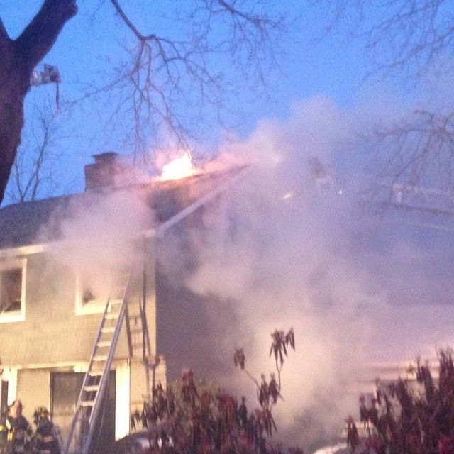 House fire erupts in Plandome Manor