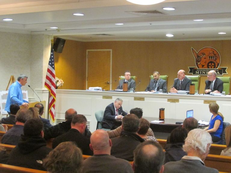 At Mineola hearing, most residents against development At Mineola hearing, most residents against development
