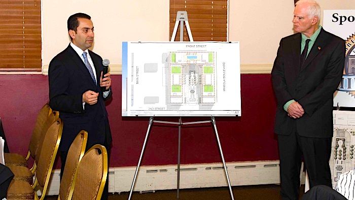 Developer showcases ‘Village Green’ plans to Mineola Chamber of Commerce Developer showcases ‘Village Green’ plans to Mineola Chamber of Commerce
