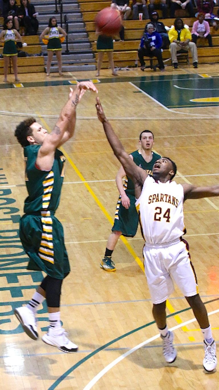 LIU Post knocks off Molloy, ousted by St. Thomas