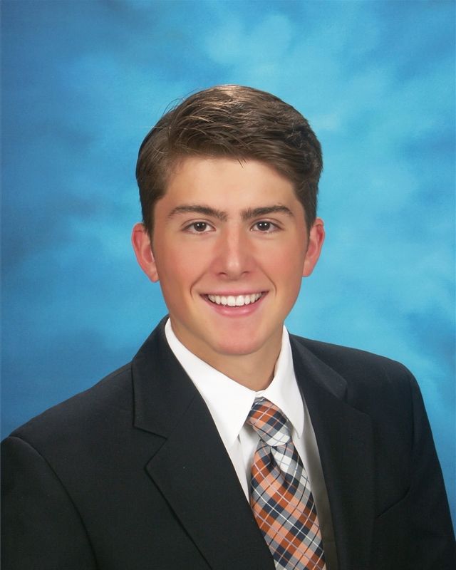 Manhasset valedictorian, salutatorian to meet again as Harvard classmates Manhasset valedictorian, salutatorian to meet again as Harvard classmates