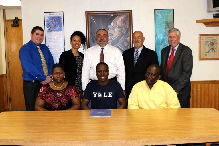 With 8 Ivy Leagues to choose from, Ekeh picks Yale With 8 Ivy Leagues to choose from, Ekeh picks Yale