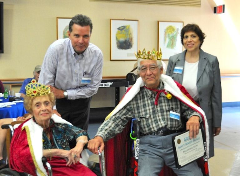 New Hyde Park Jewish center seeks savvy seniors New Hyde Park Jewish center seeks savvy seniors
