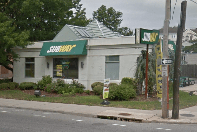 Police seeking suspect in Mineola Subway robbery