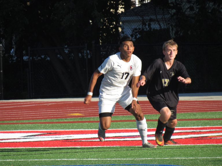 Mineola defeats W. Hempstead 3-0