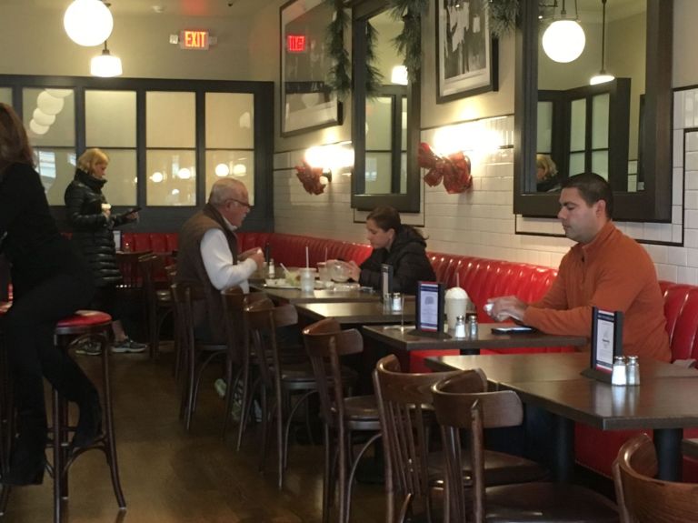 The Rex Burgar & Lobster offers fast-casual surf-and-turf in Mineola The Rex Burgar & Lobster offers fast-casual surf-and-turf in Mineola