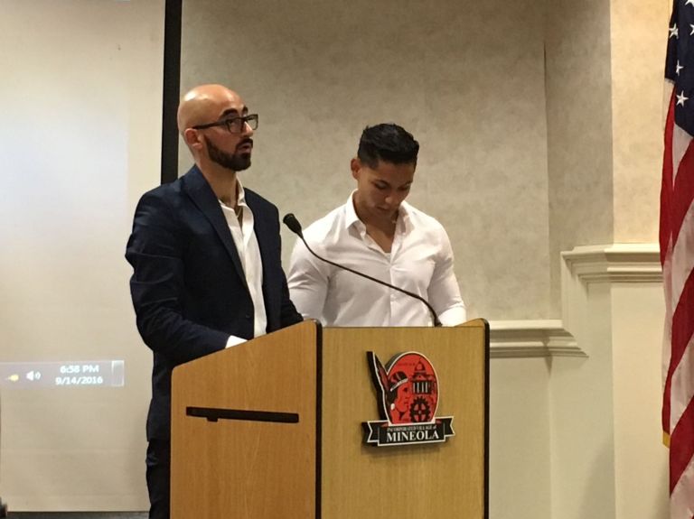 Queens men propose first-of-its-kind car wash in Mineola Queens men propose first-of-its-kind car wash in Mineola