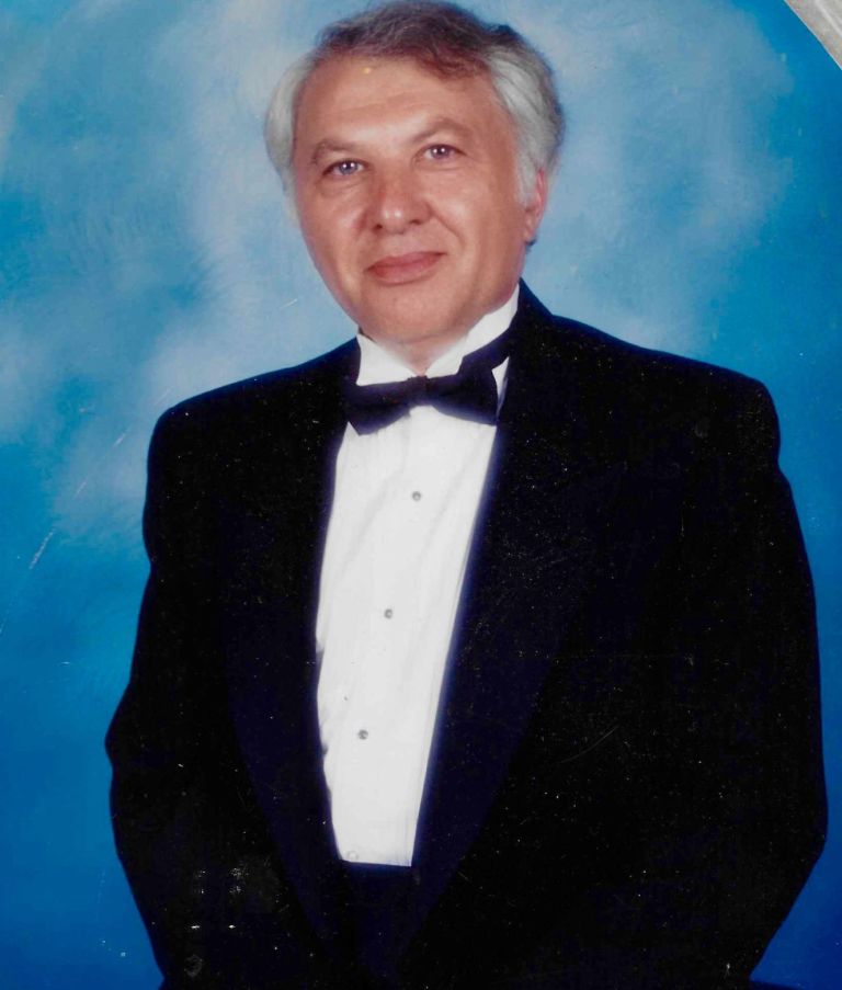 Ex Manhasset columnist dies at 81 Ex Manhasset columnist dies at 81