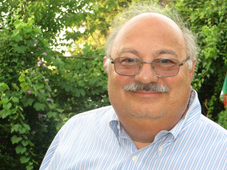 Panetta announces run for Great Neck school board